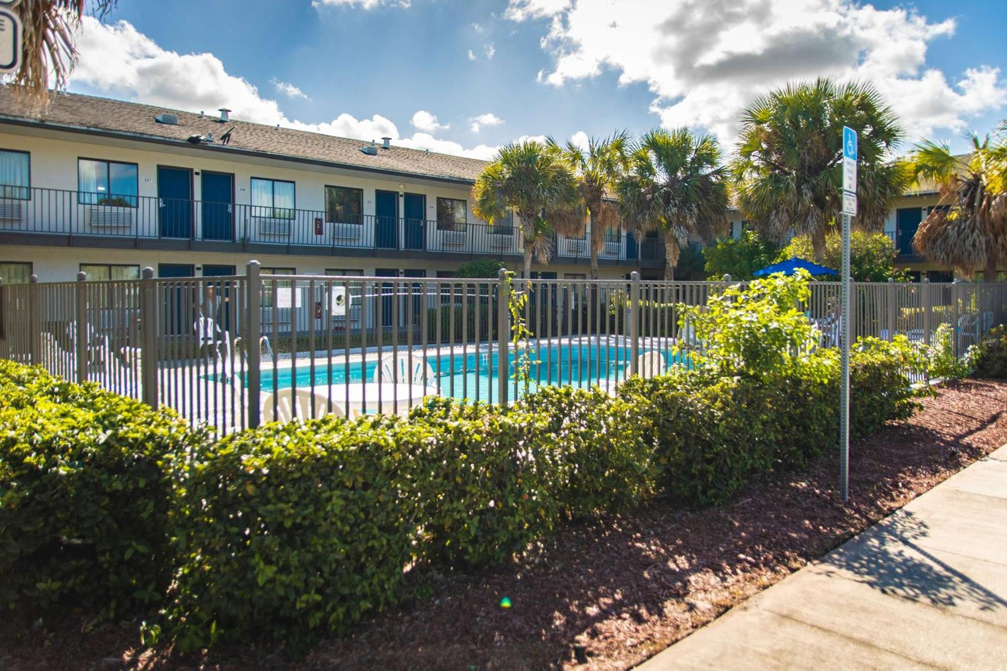 Motel 6-Ft. Pierce, Fl Fort Pierce Bagian luar foto