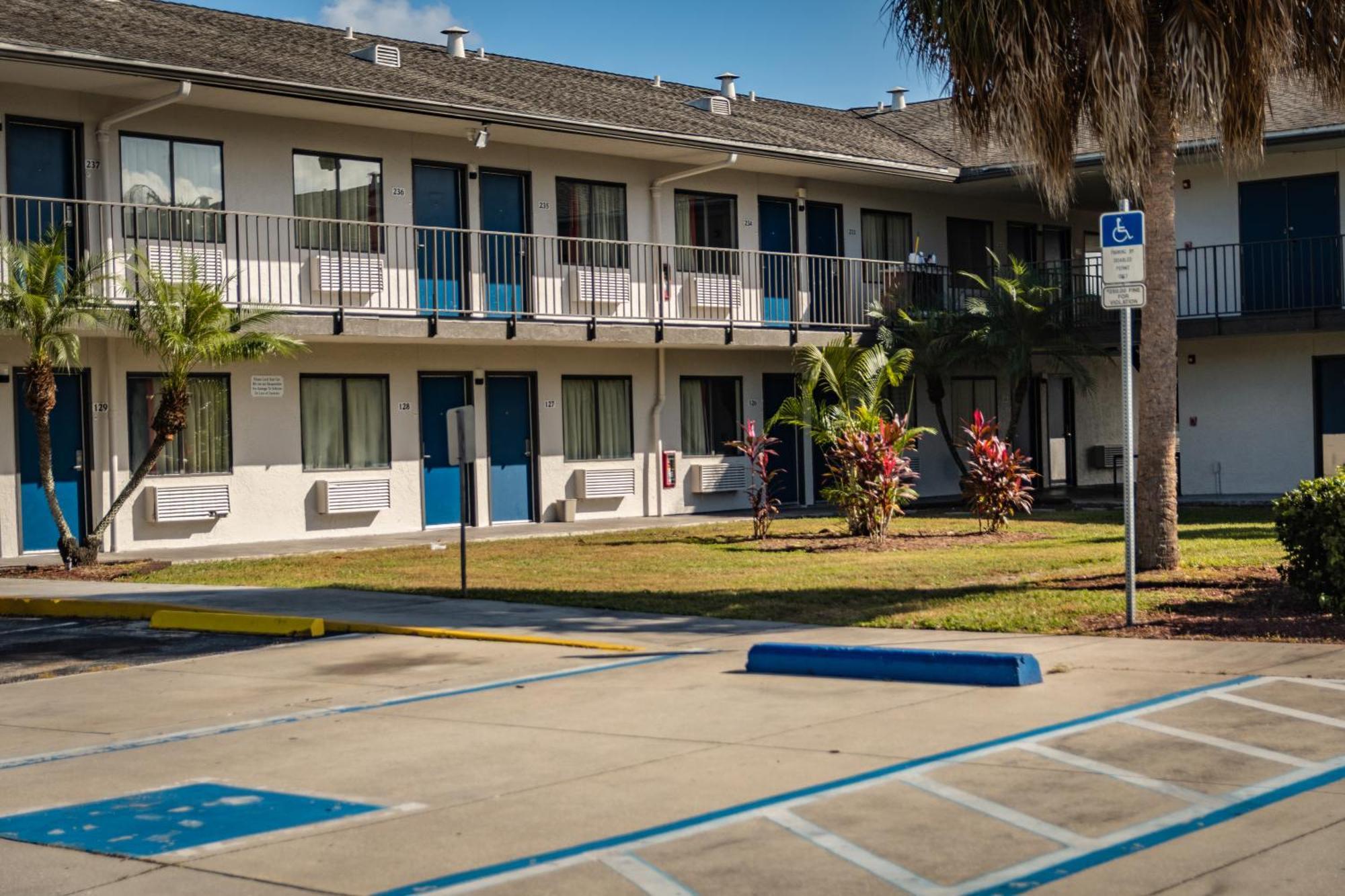 Motel 6-Ft. Pierce, Fl Fort Pierce Bagian luar foto