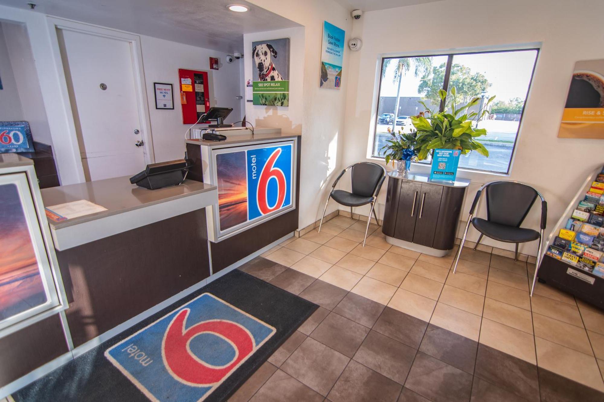 Motel 6-Ft. Pierce, Fl Fort Pierce Bagian luar foto